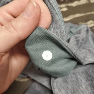 Lululemon Pants - Lululemon Wunder Under Cropped Leggings. Size 8. Lululemon Pants - Lululemon Wunder Under Cropped Leggings. Size 8.